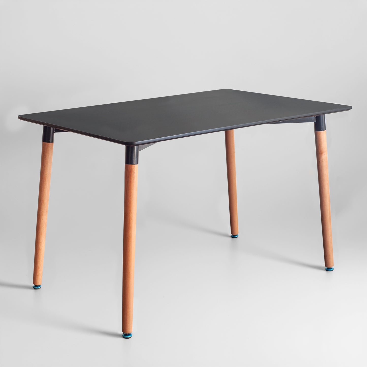 Comedor 4 sillas Negro modelo Alberta